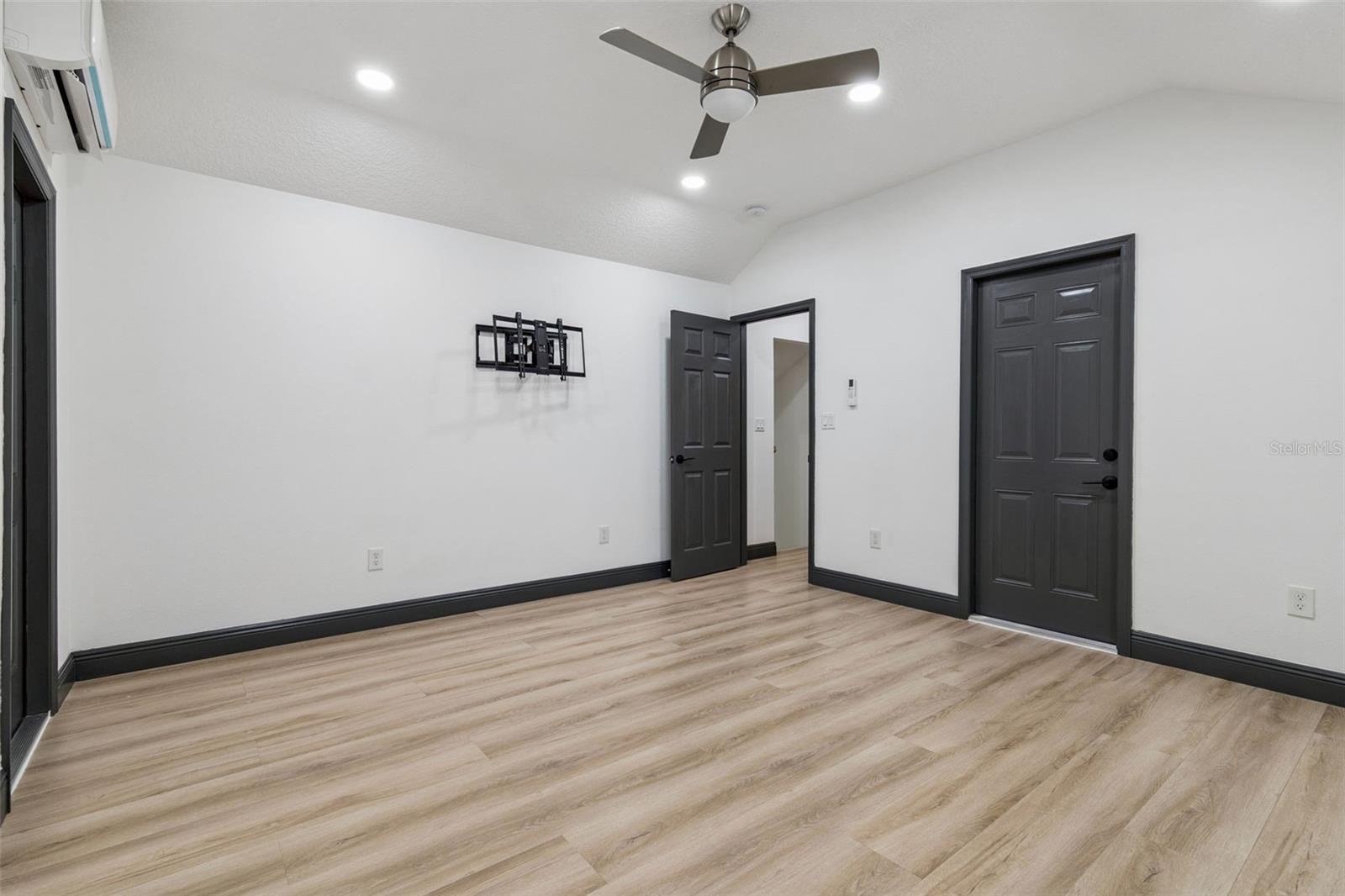 BRIGHTON PARK AT CARILLON - Residential