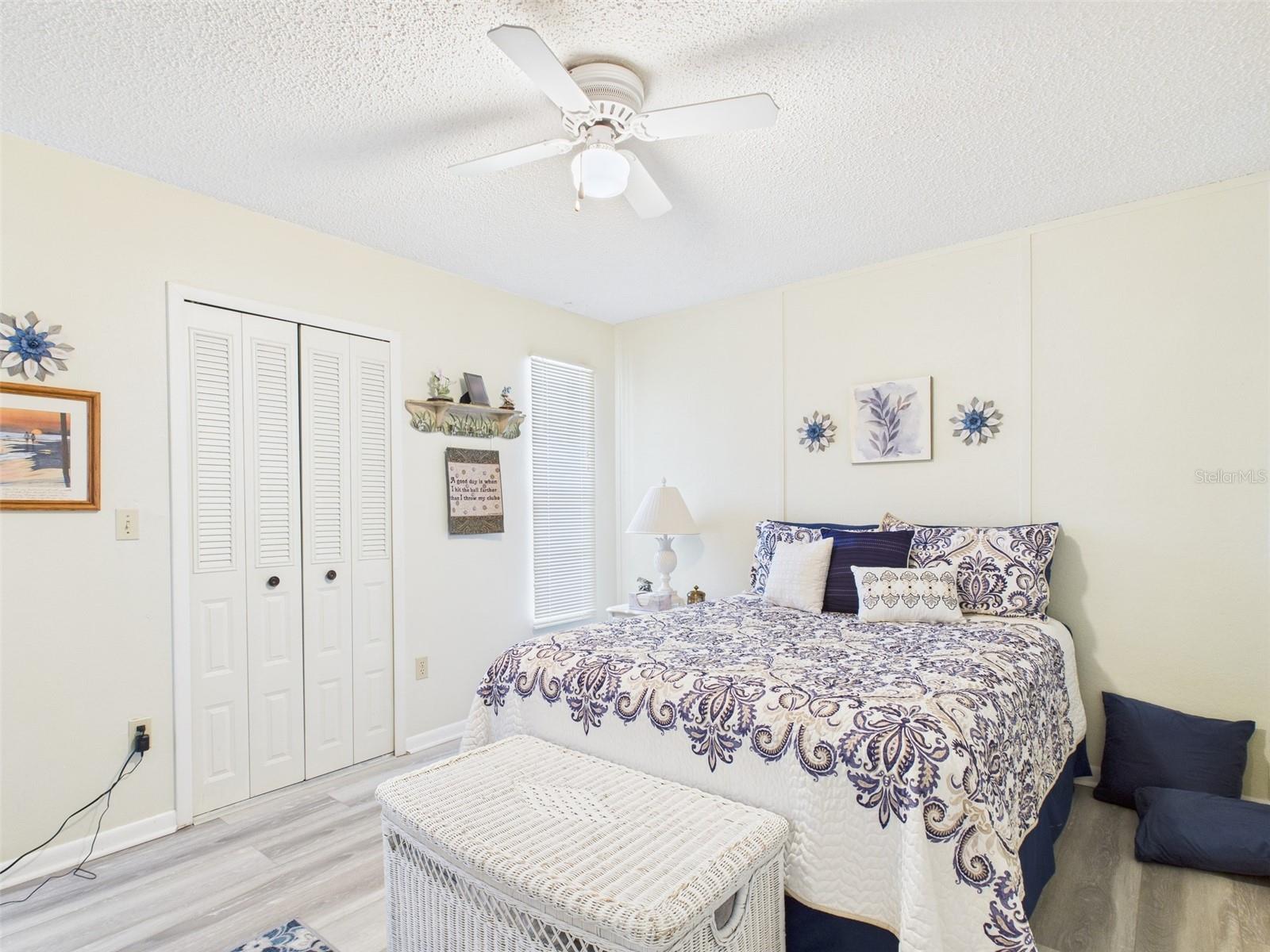 THE CAMPBELL TWNHMS - Residential