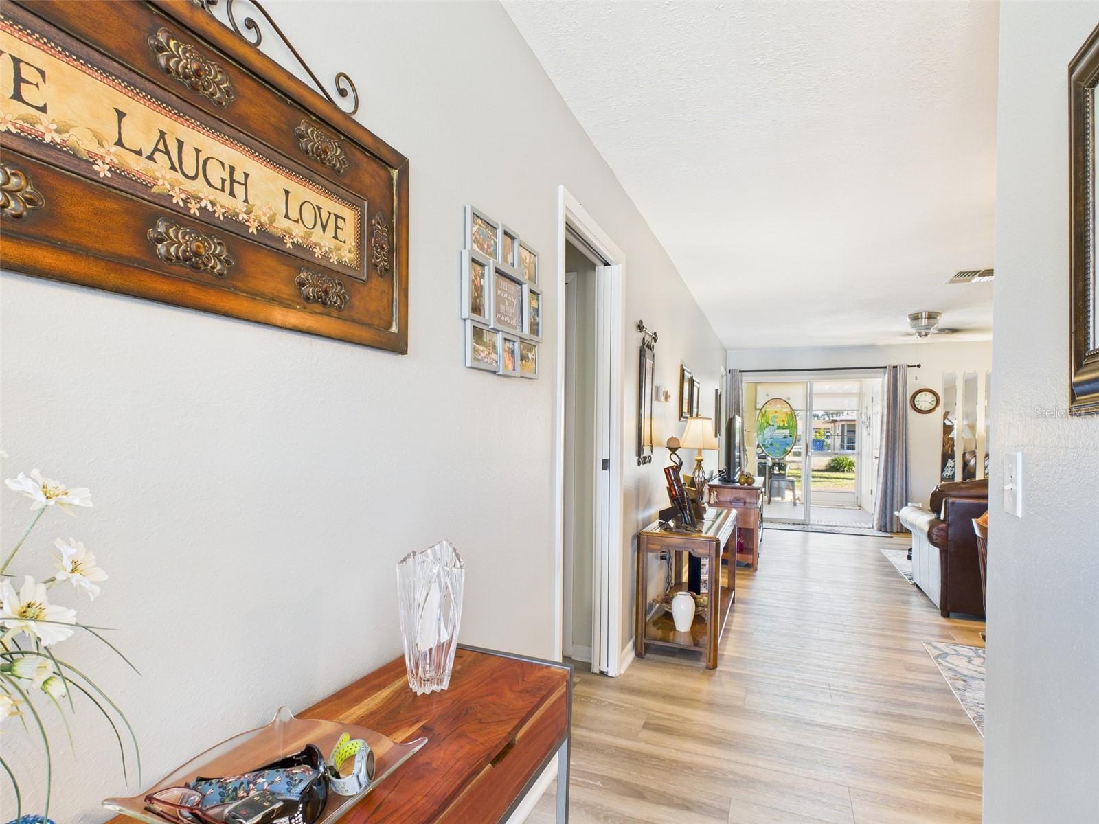 THE CAMPBELL TWNHMS - Residential