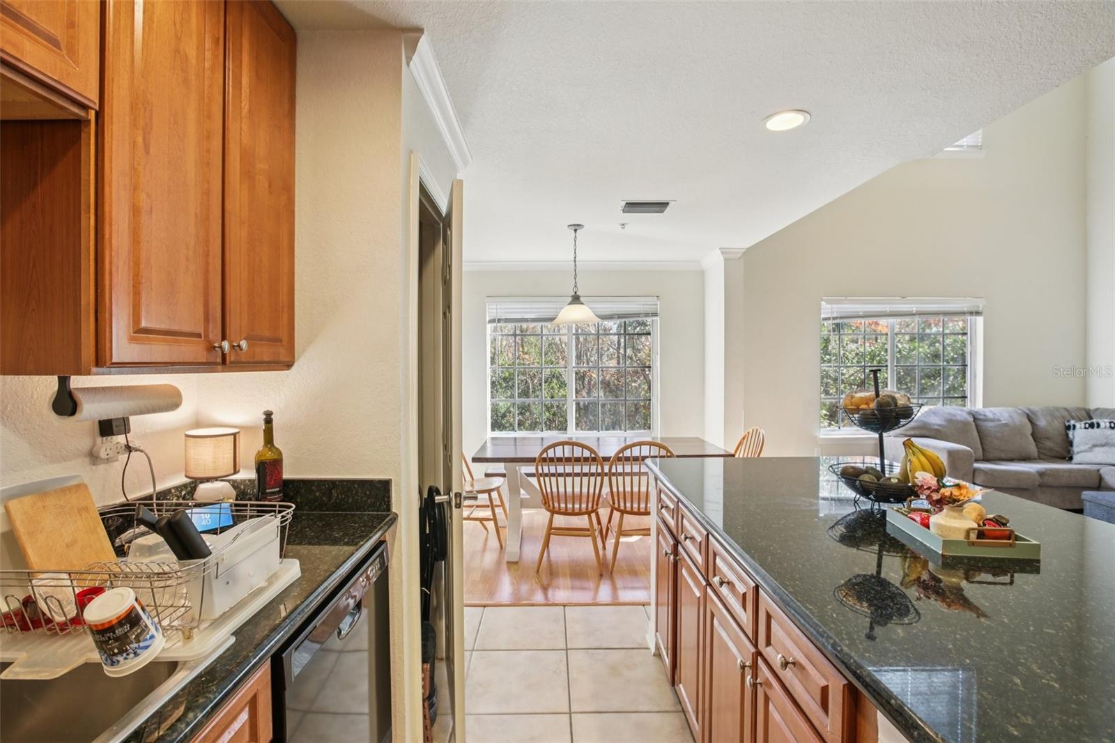 ARLINGTON PARK CONDO - Residential