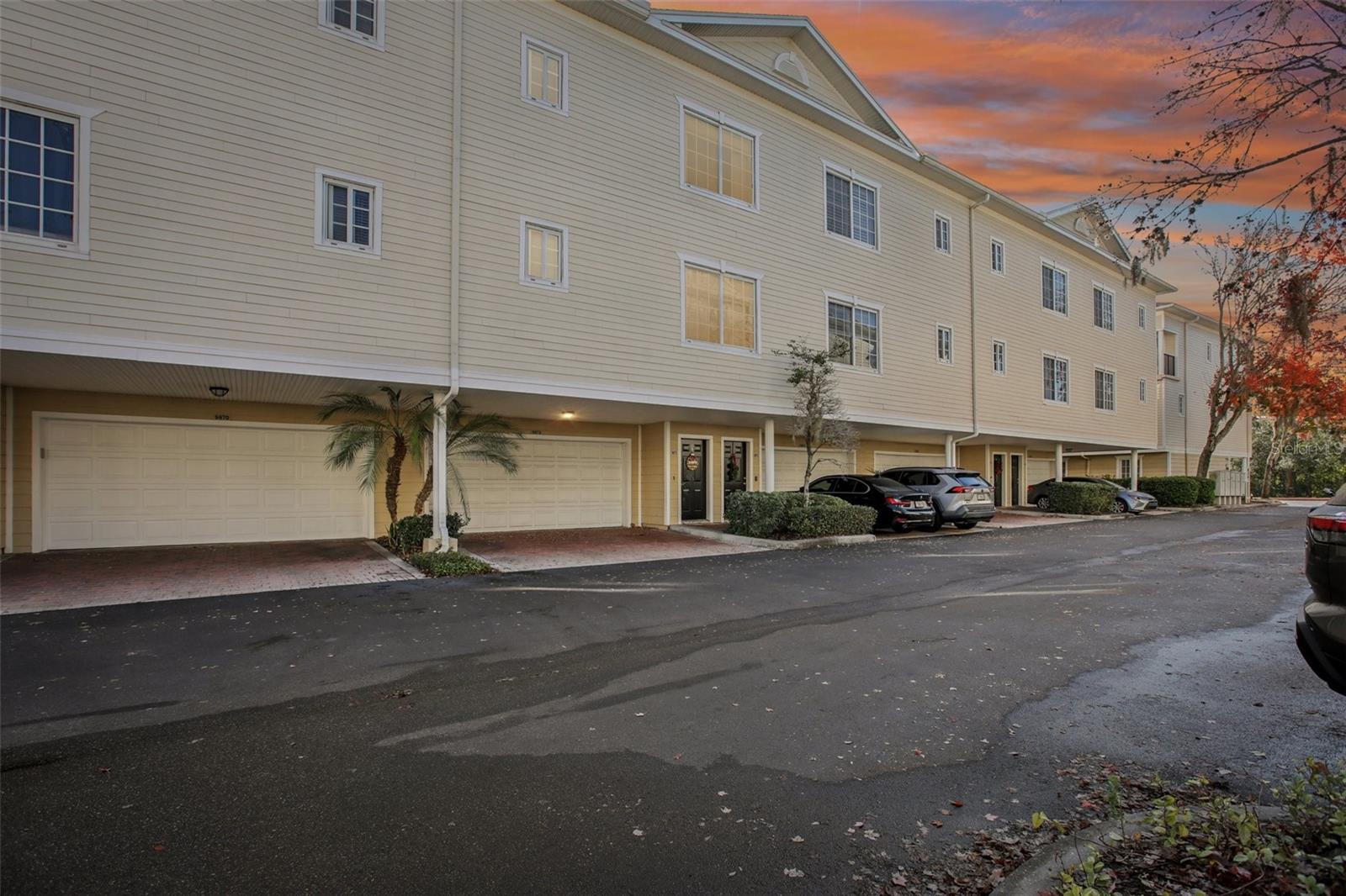 ARLINGTON PARK CONDO - Residential