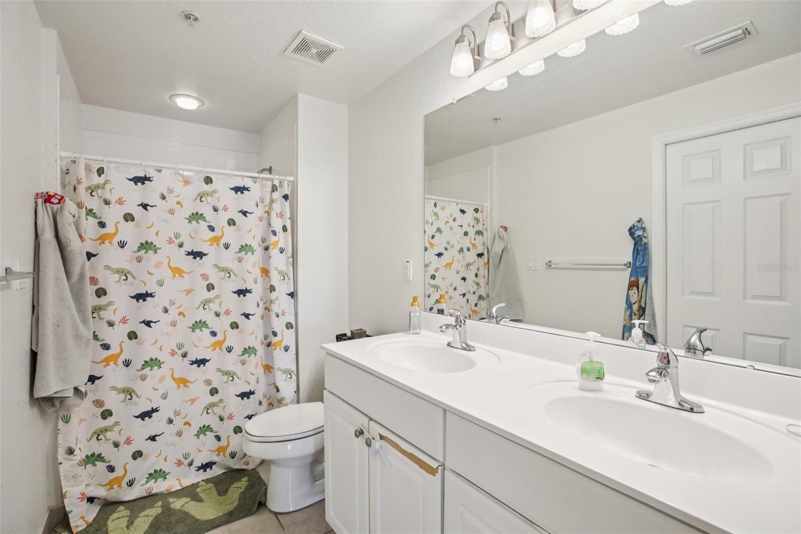 ARLINGTON PARK CONDO - Residential