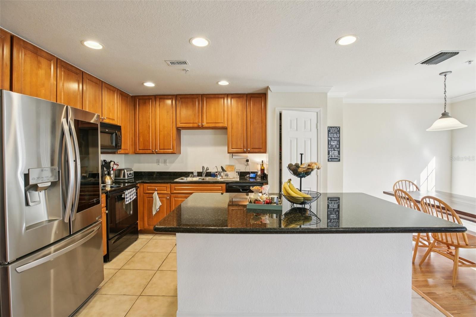 ARLINGTON PARK CONDO - Residential