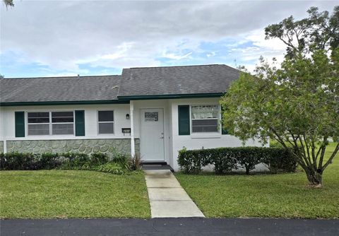 A home in DELAND