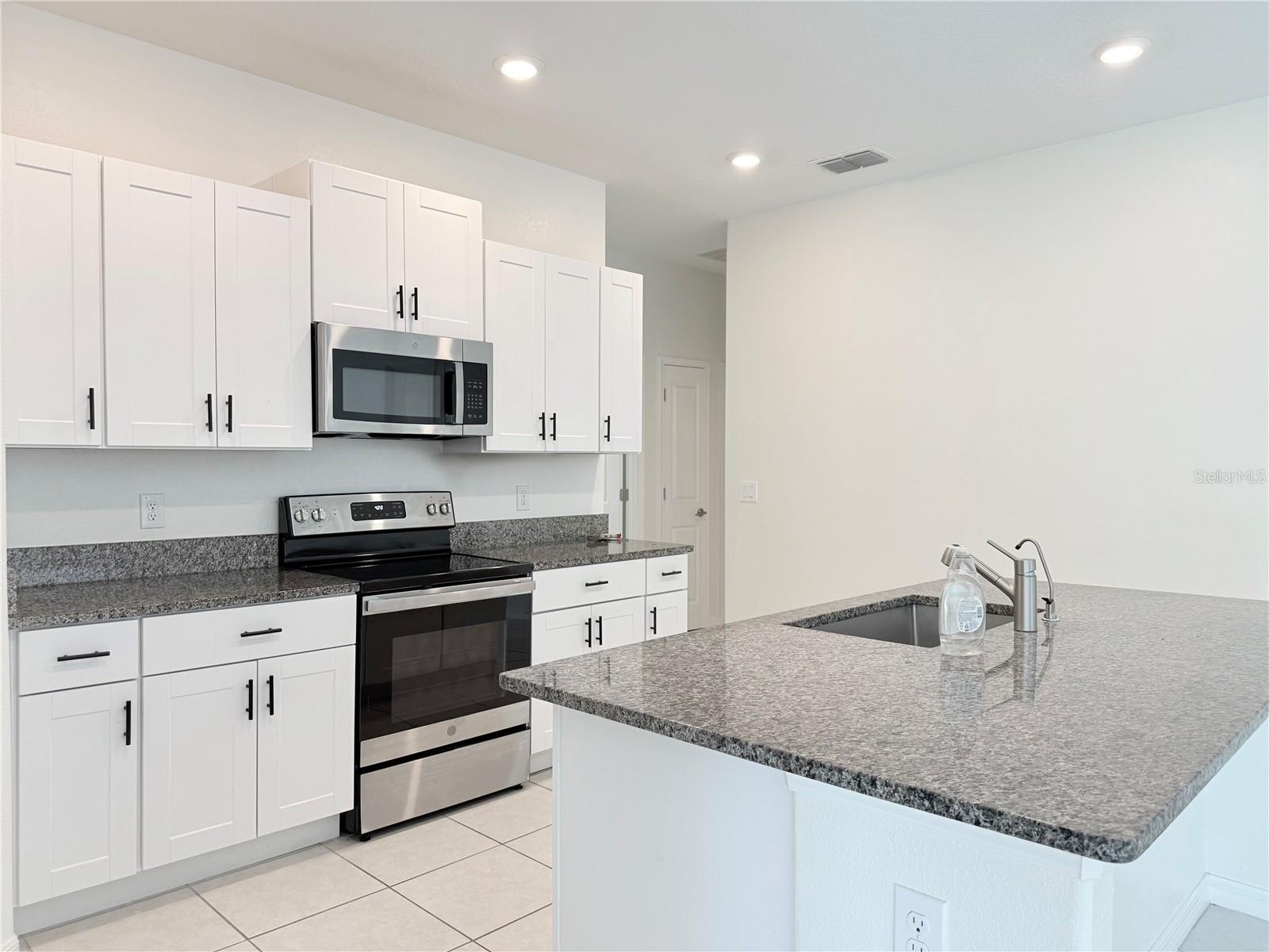 EPPERSON ESTATES - Residential Lease