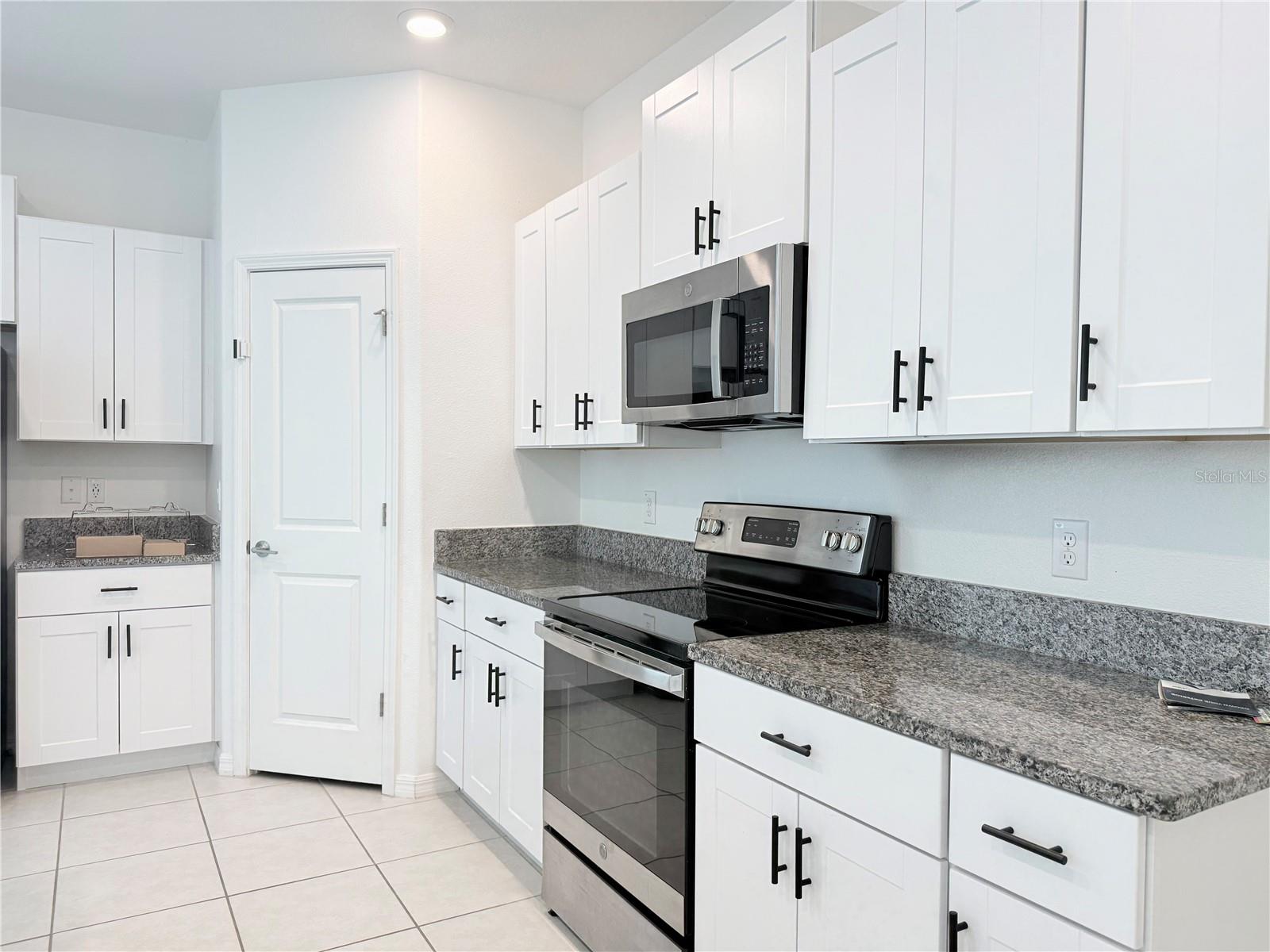EPPERSON ESTATES - Residential Lease