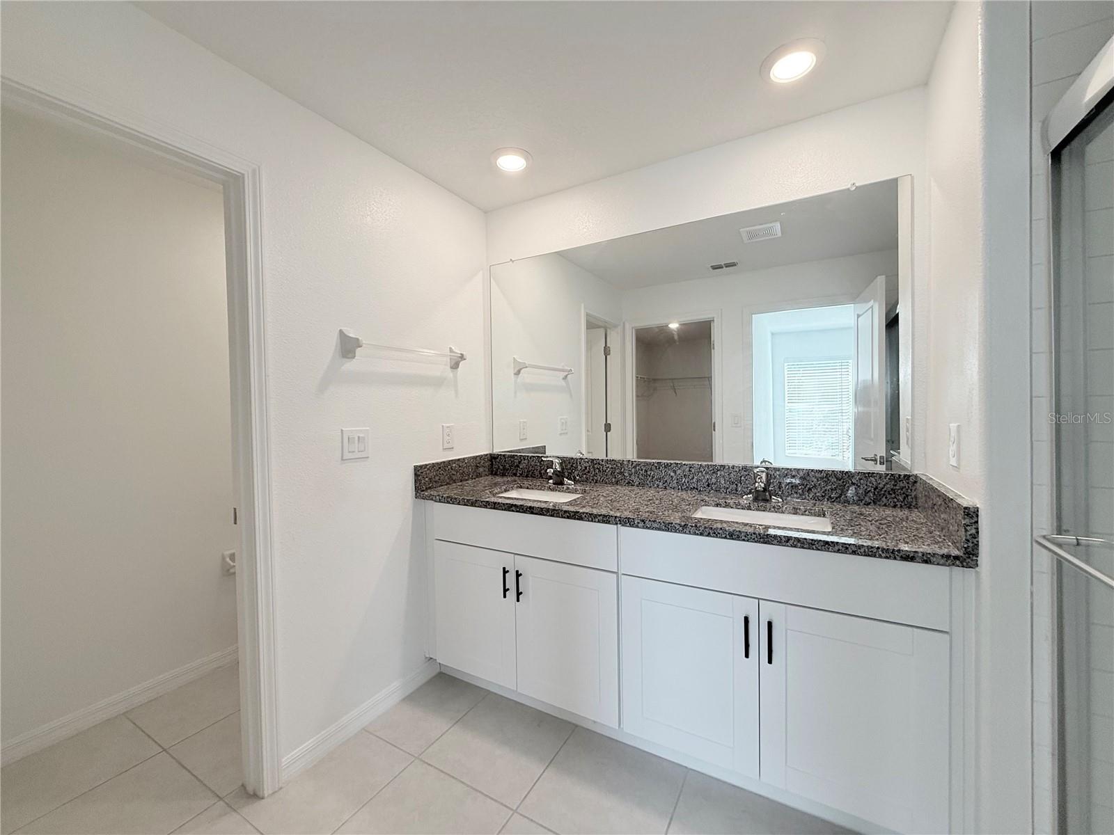 EPPERSON ESTATES - Residential Lease
