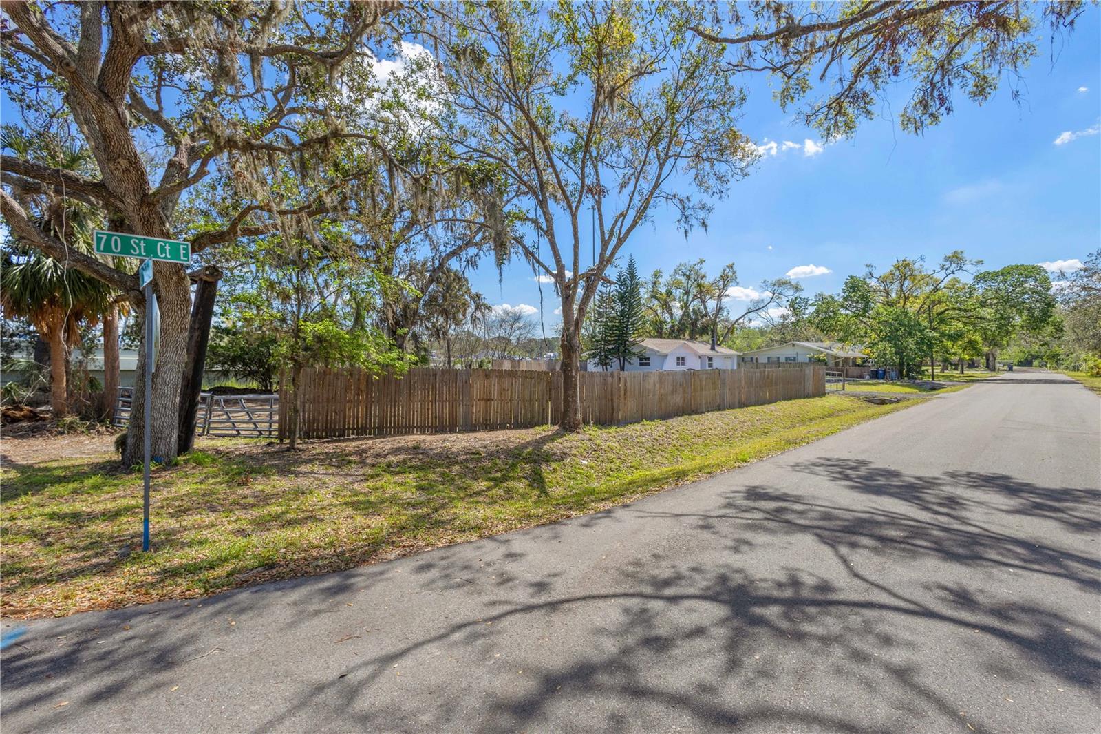 MAGNOLIA MANOR UNREC - Residential