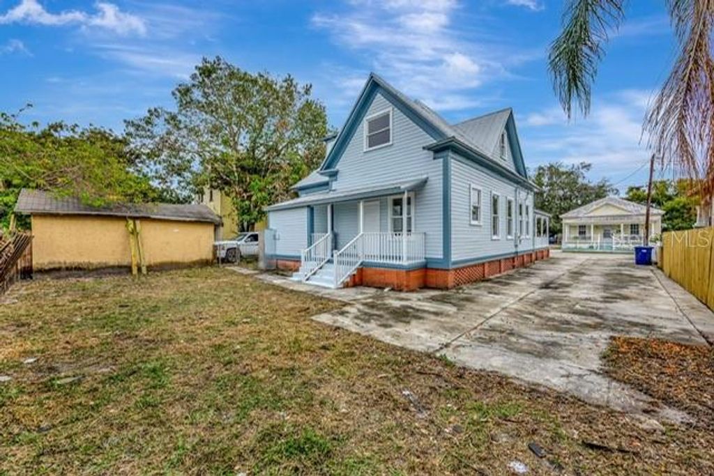 Photo of 912 E 20th Avenue, Tampa, FL 33605 (MLS # TB8437964)