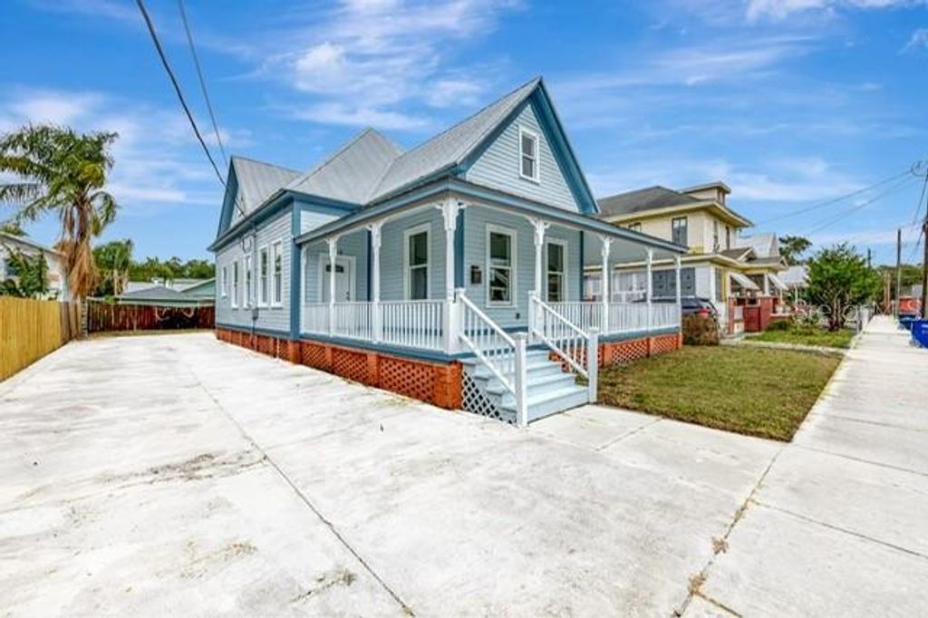 Photo of 912 E 20th Avenue, Tampa, FL 33605 (MLS # TB8437964)