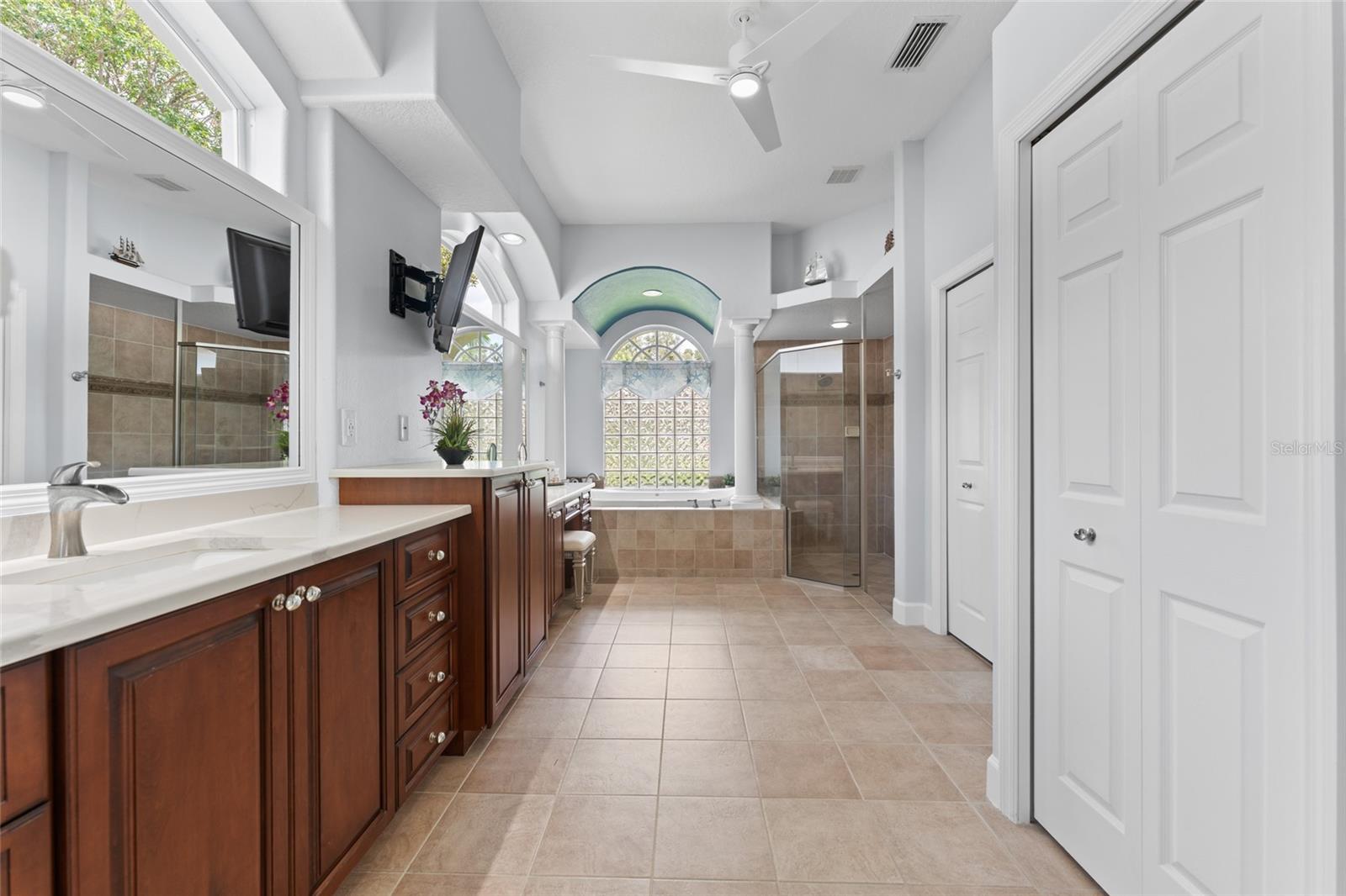 MANNING OAKS - Residential