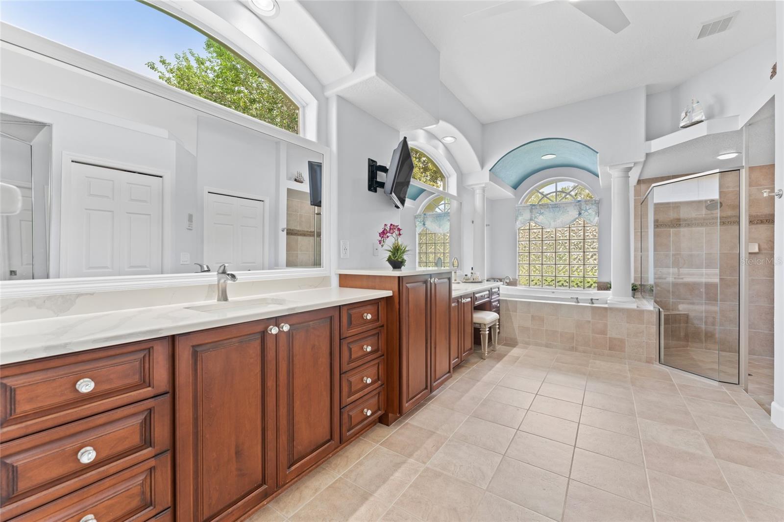 MANNING OAKS - Residential