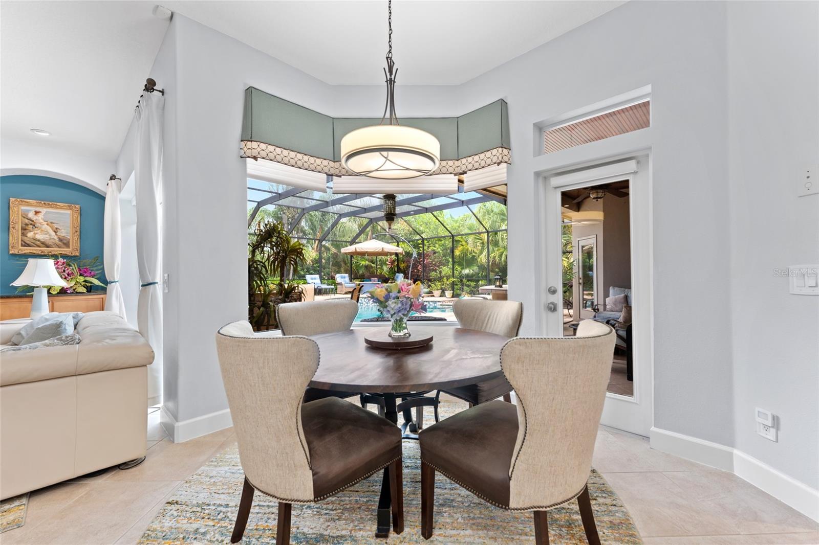 MANNING OAKS - Residential