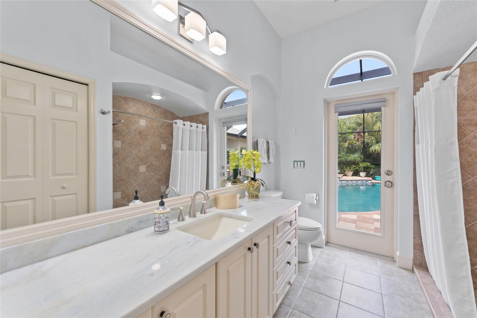 MANNING OAKS - Residential