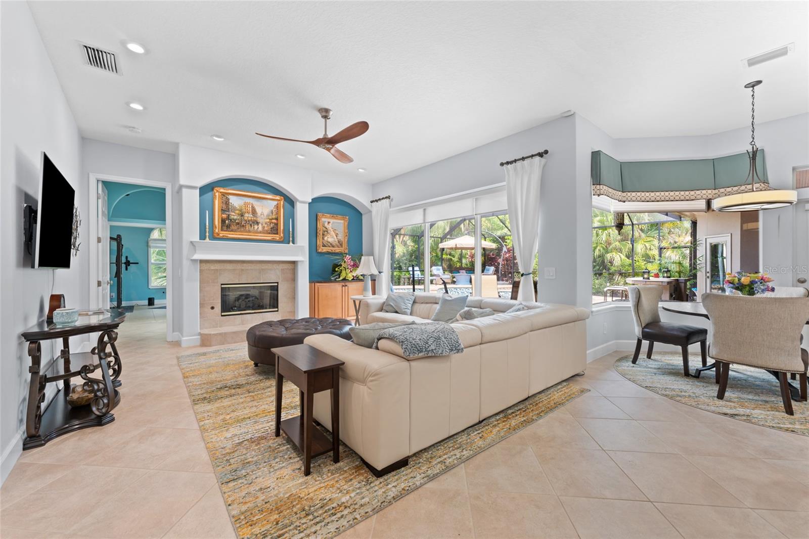 MANNING OAKS - Residential