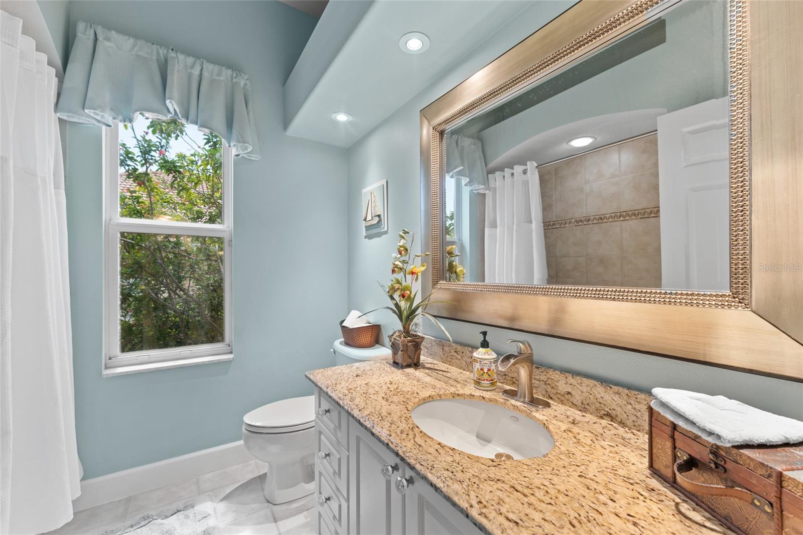MANNING OAKS - Residential