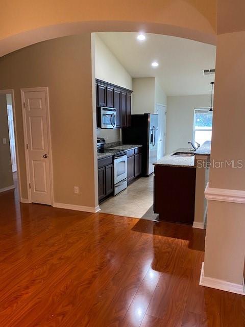 FORESTBROOKE PH 03 A-E - Residential Lease