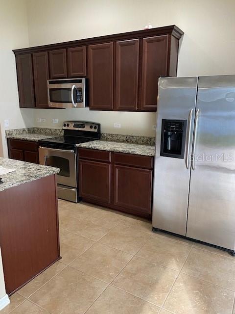 FORESTBROOKE PH 03 A-E - Residential Lease