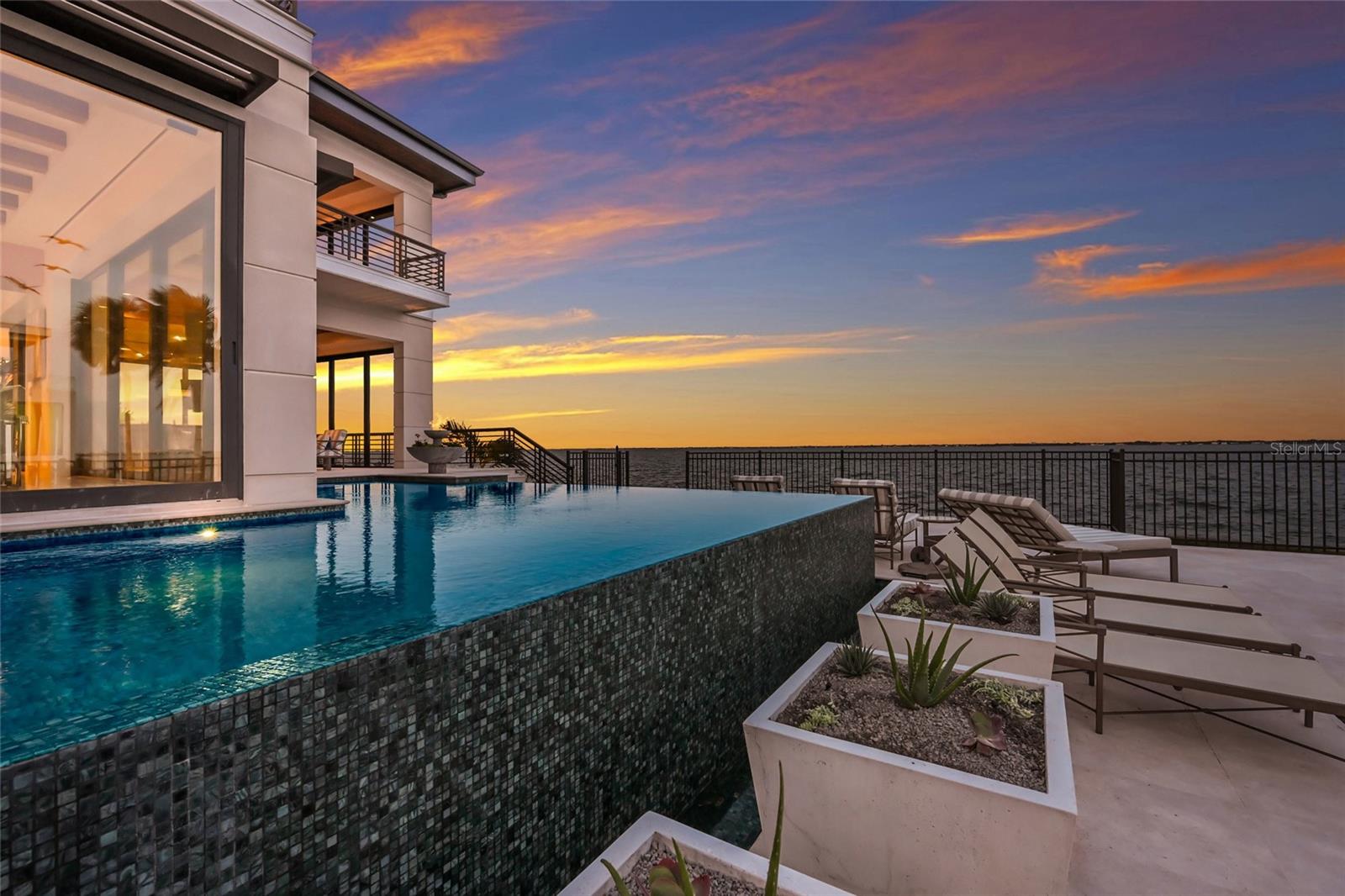 COUNTRY CLUB SHORES SEC 02 - Residential