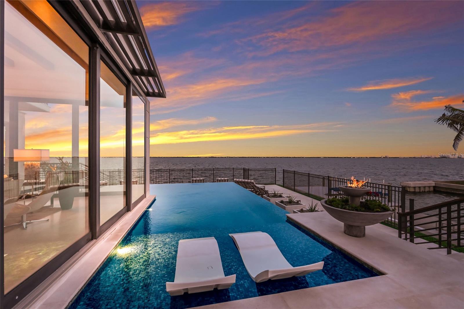 COUNTRY CLUB SHORES SEC 02 - Residential