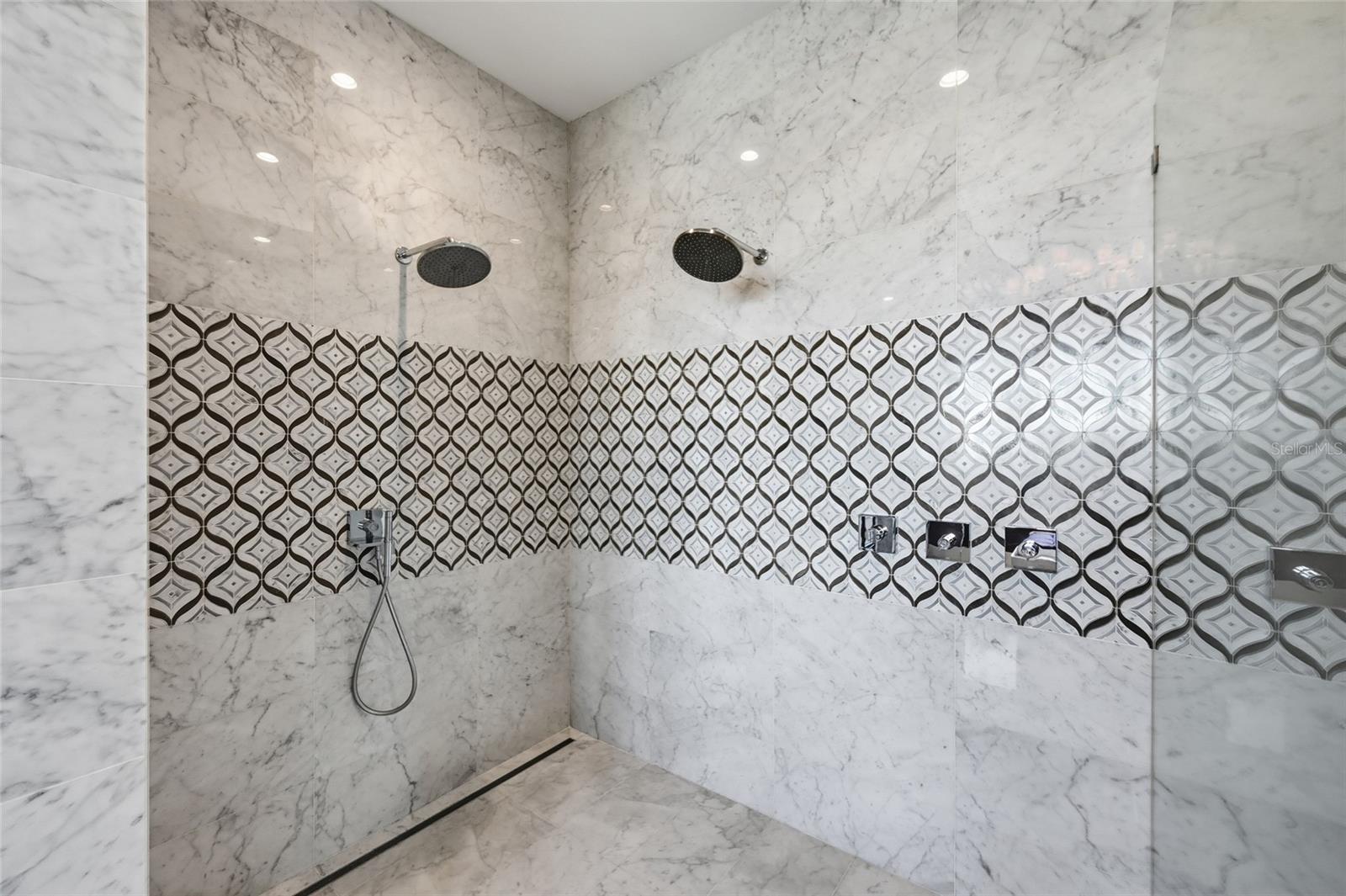 COUNTRY CLUB SHORES SEC 02 - Residential