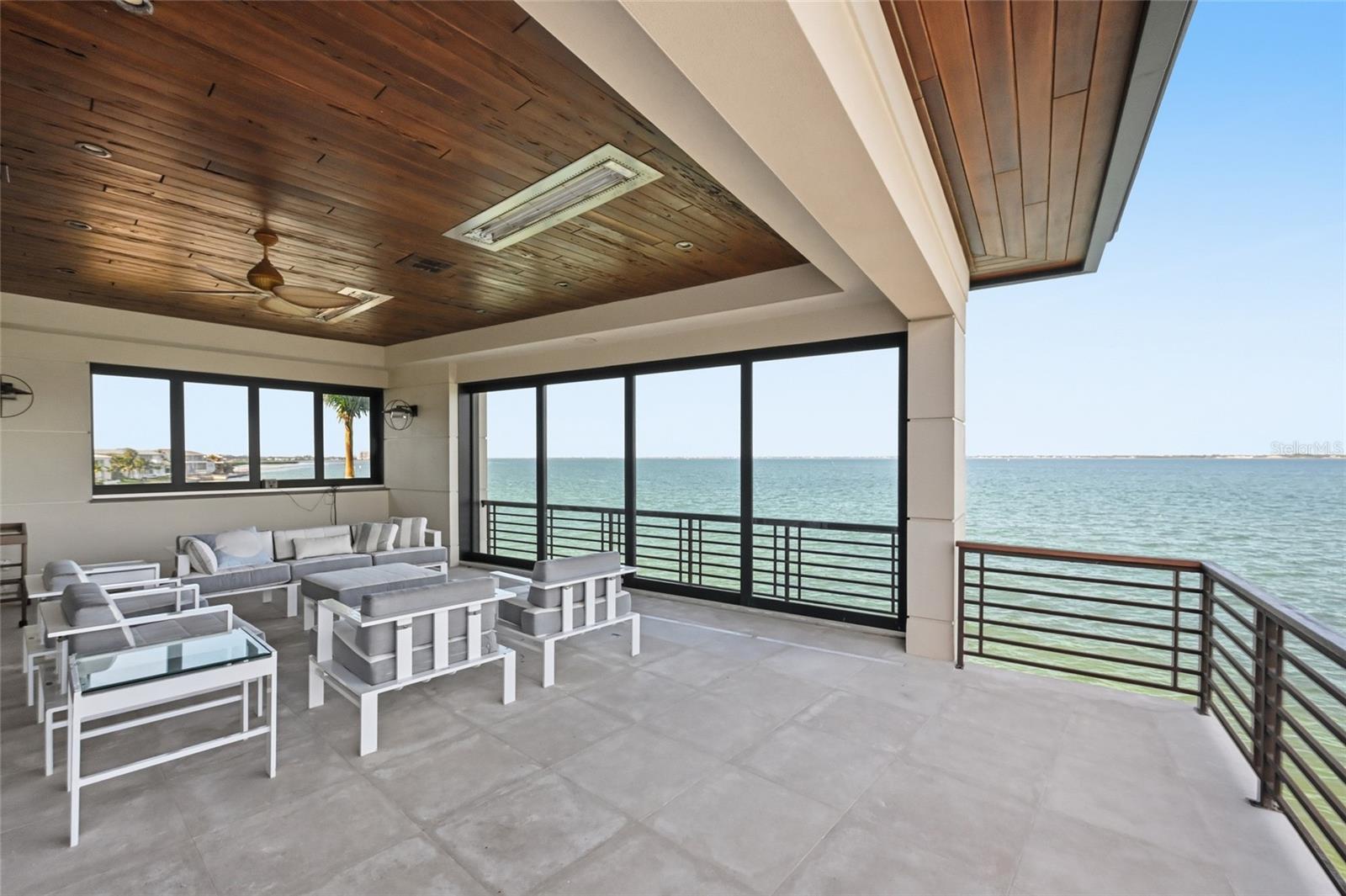 COUNTRY CLUB SHORES SEC 02 - Residential