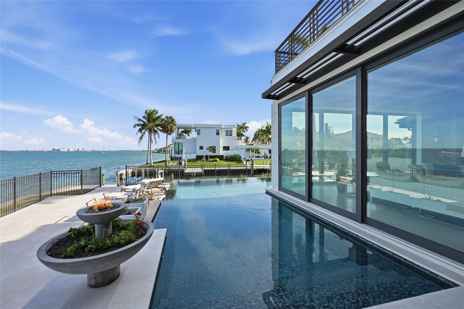 COUNTRY CLUB SHORES SEC 02 - Residential