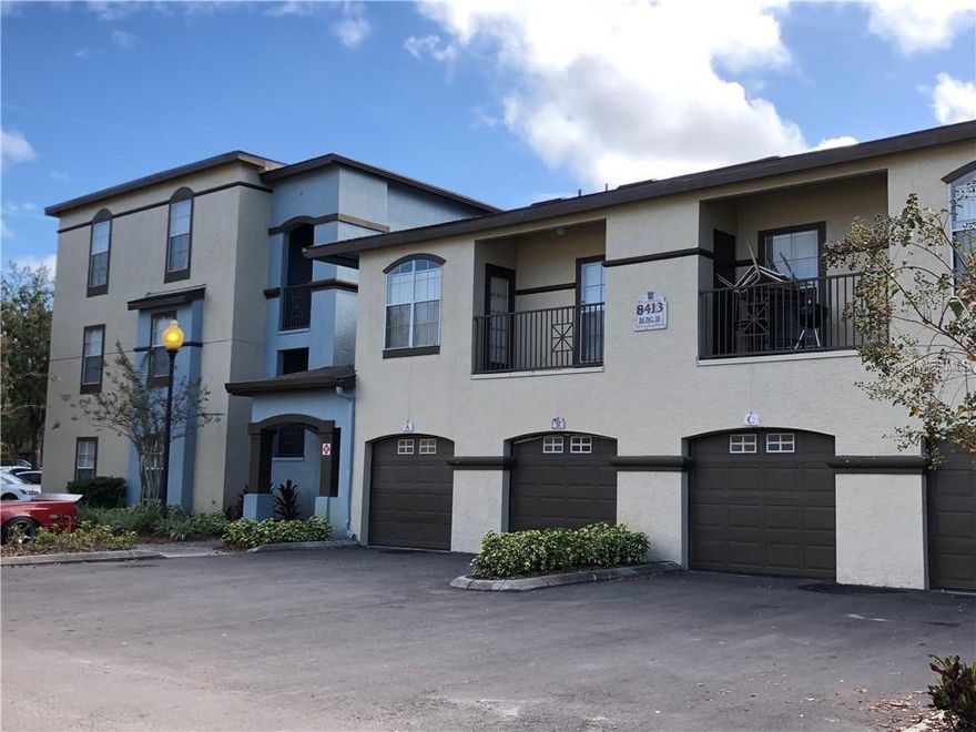 Temple Terrace is strategically situated in the Tampa Bay area, bordered by major interstates I-4, I-75, and I-275, providing seamless connectivity to Tampa, Orlando, and Sarasota. The city is adjacent to the University of South Florida (USF), Florida's second-largest university, and is in close proximity to major employers like Florida Hospital and Moffitt Cancer Center. Additionally, attractions such as Busch Gardens Tampa Bay and the Museum of Science and Industry are nearby, enhancing the area's appeal to both residents and visitors .
The presence of USF and other major employers generates consistent rental demand, particularly for smaller units like 1-bedroom apartments. The area's affordability compared to neighboring cities makes it attractive for young professionals, and small families.