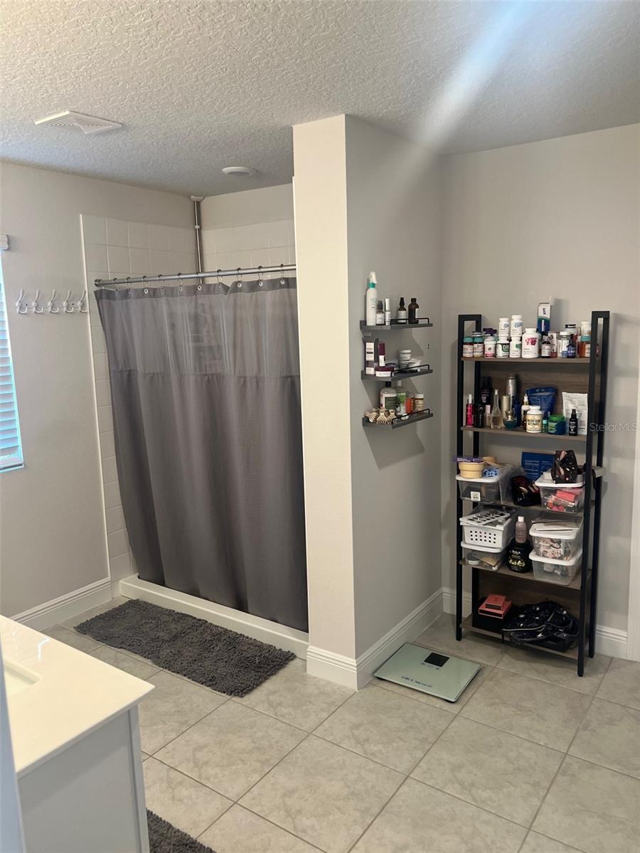 FOREST LAKE PH I - Residential