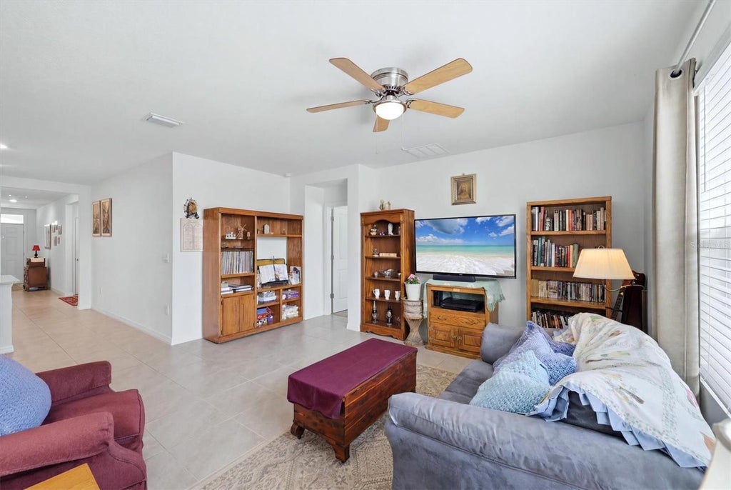Photo of 17917 Canopy Place, Bradenton, FL 34211 (MLS # N6144981)