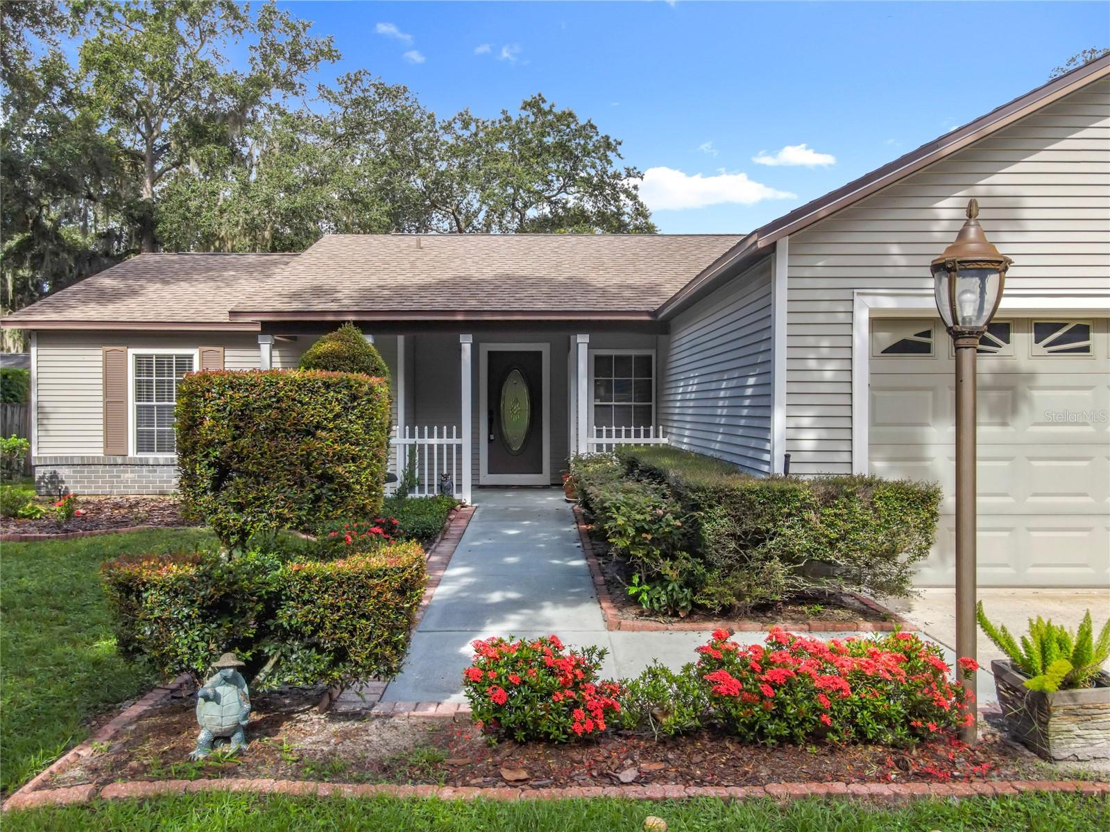 956 PENFIELD COVE