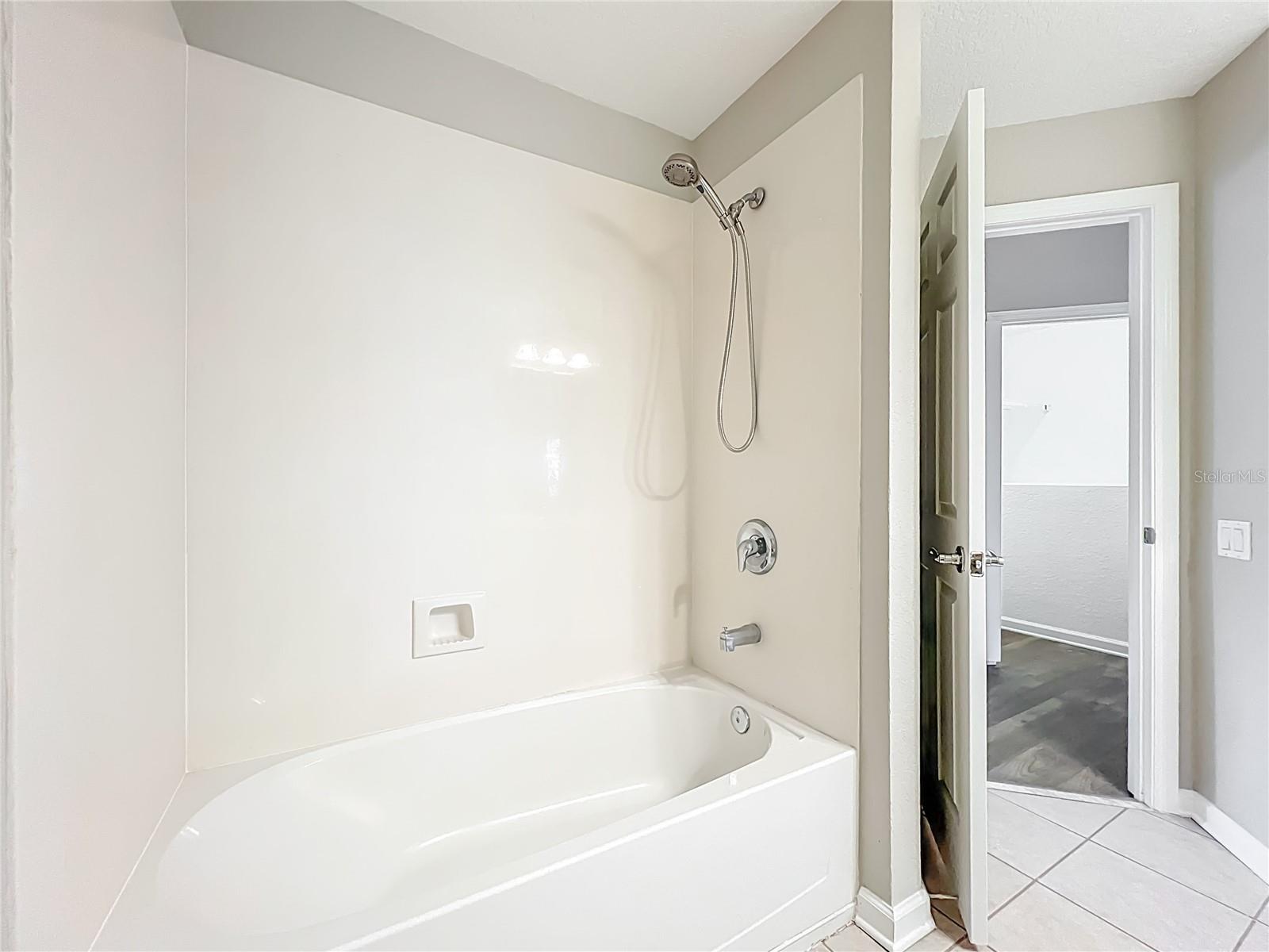 SPRING ISLE - Residential Lease