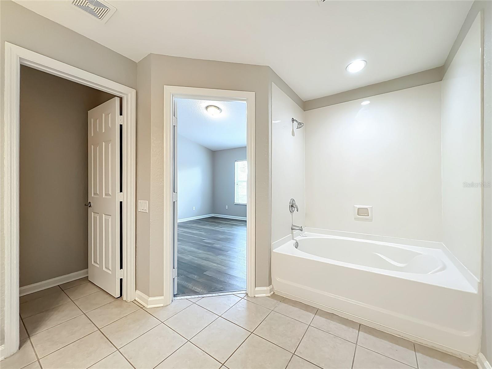 SPRING ISLE - Residential Lease