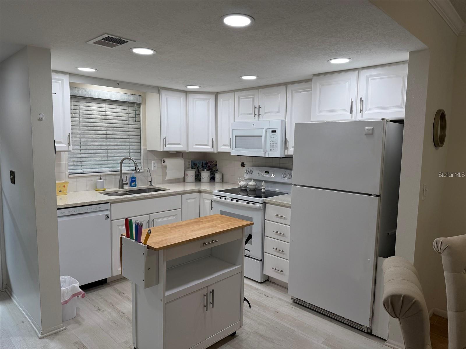 WILLOWBROOK CONDO 03 - Residential