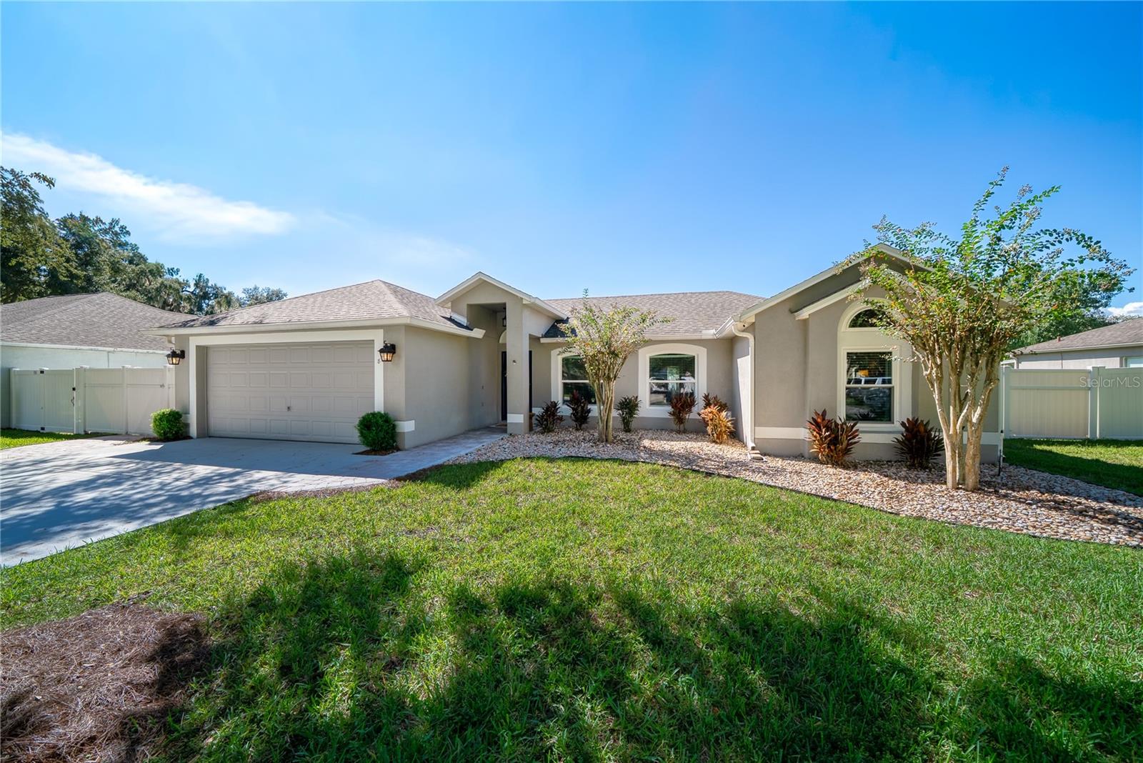 8 LAKEVIEW RESERVE BOULEVARD