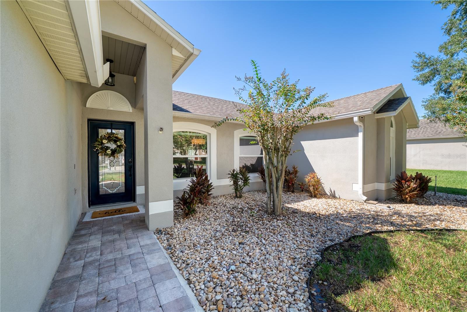 8 LAKEVIEW RESERVE BOULEVARD