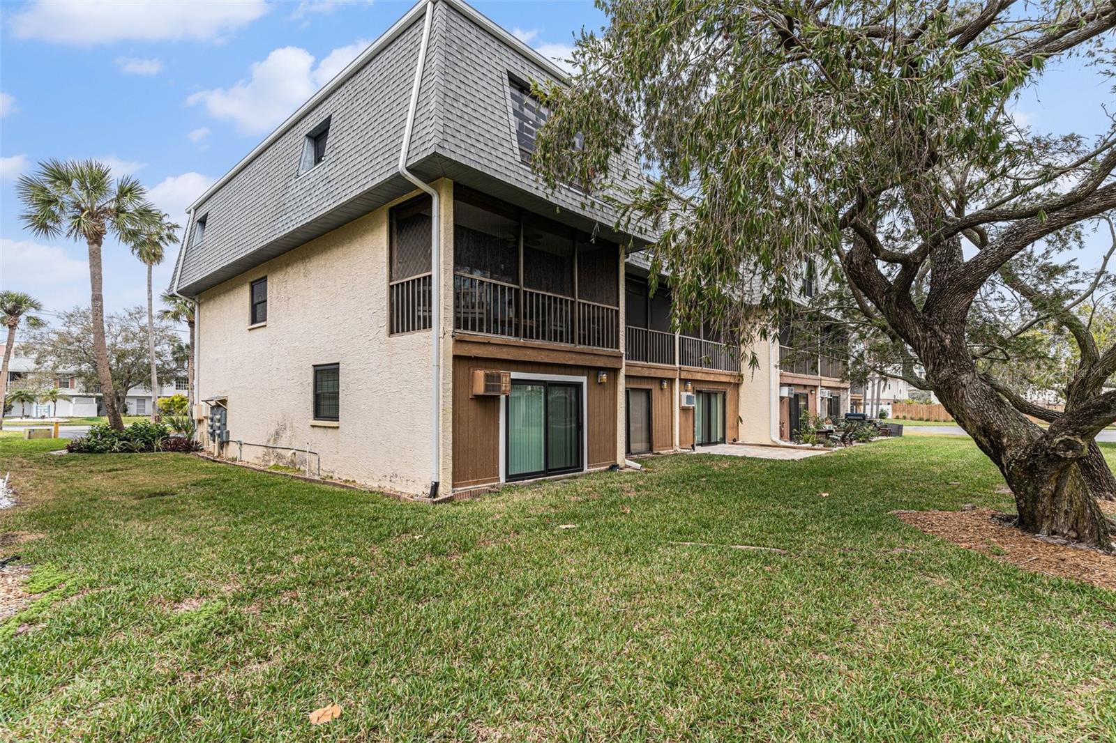 CHALET CAPRI I CONDO BLDG B, UNIT 105 - Residential