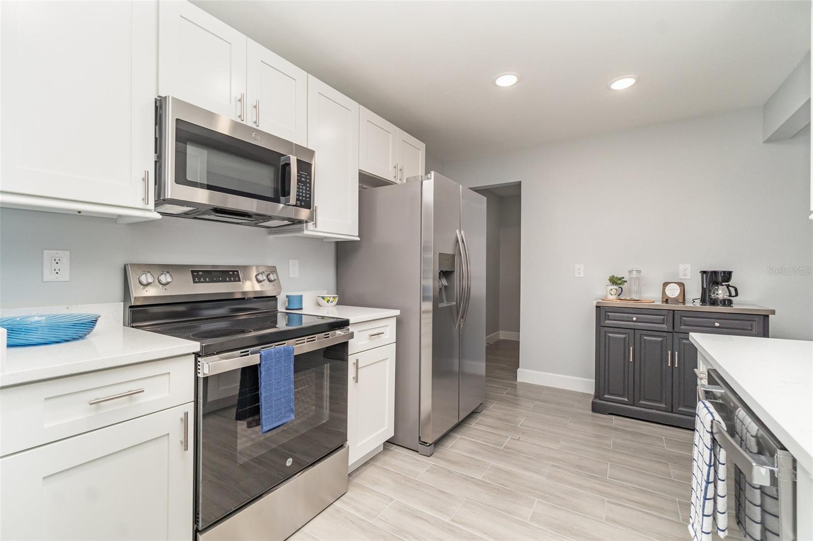 1247 PRICE CIRCLE NW