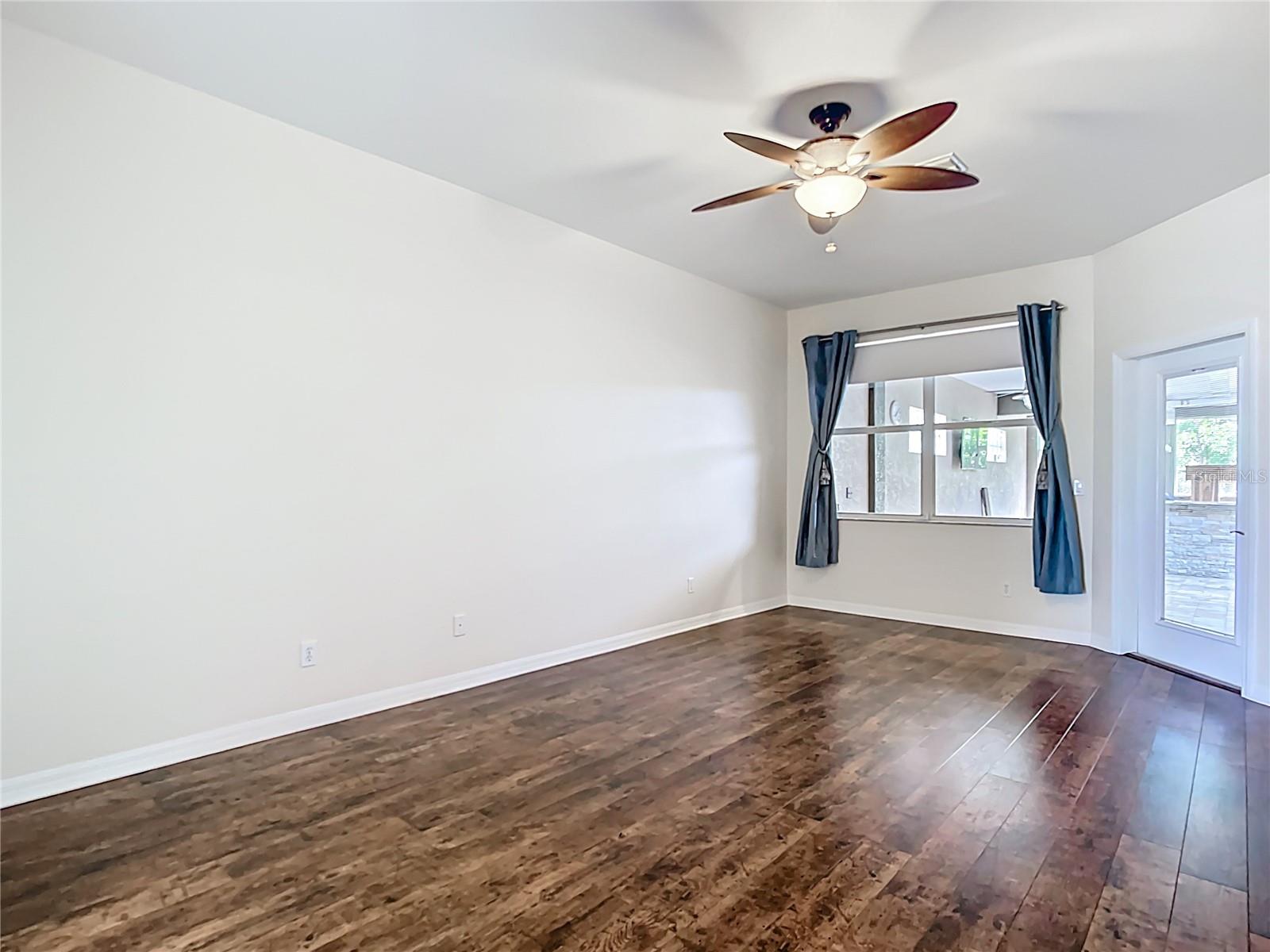 4239 CORSO VENETIA BOULEVARD