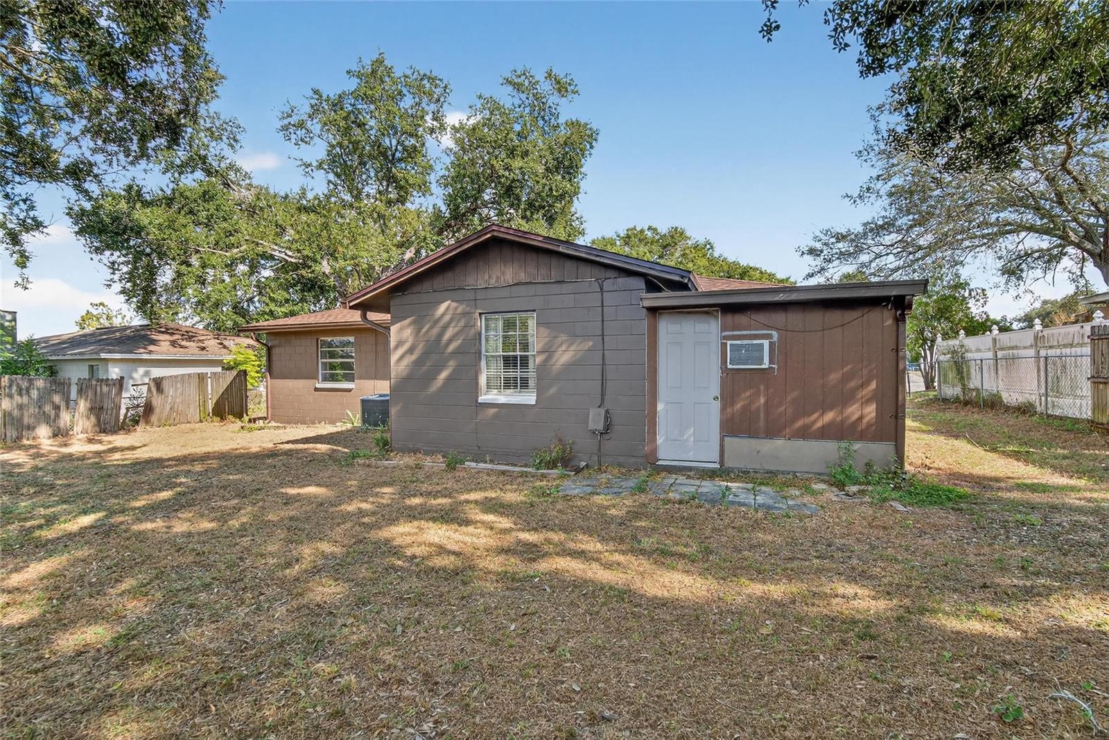 BRANDON-VALRICO HILLS ESTATES - Residential