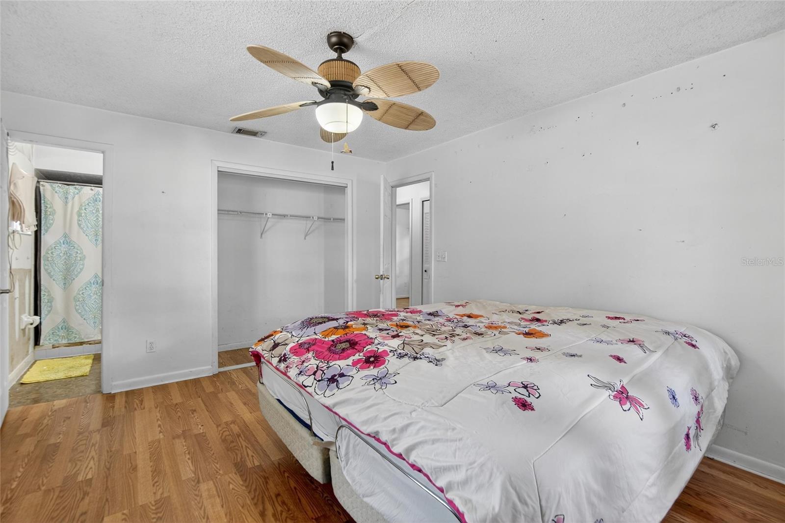 BRANDON-VALRICO HILLS ESTATES - Residential