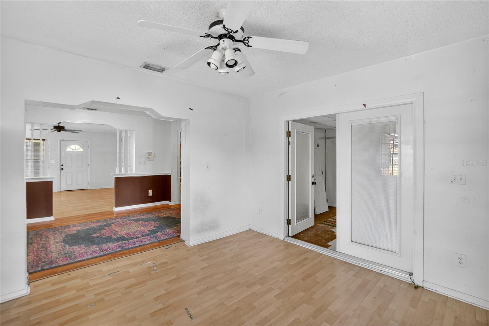 BRANDON-VALRICO HILLS ESTATES - Residential