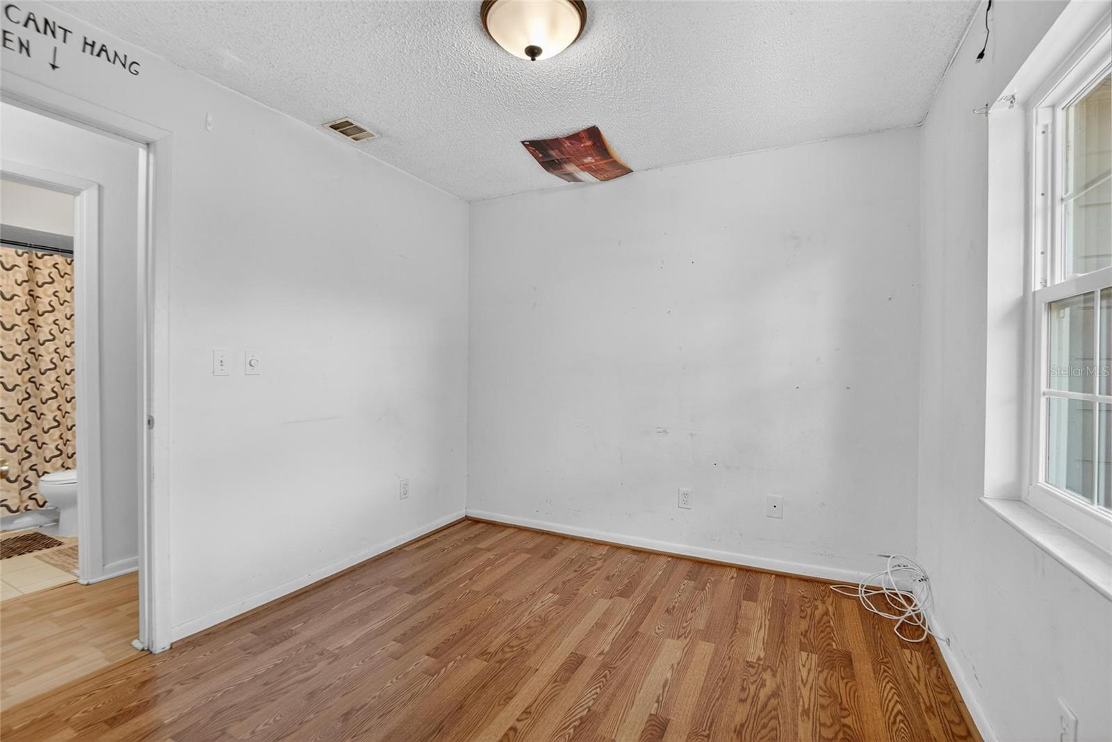 BRANDON-VALRICO HILLS ESTATES - Residential