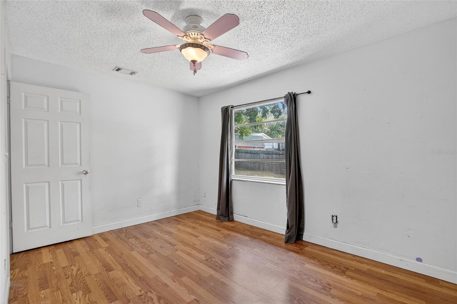 BRANDON-VALRICO HILLS ESTATES - Residential