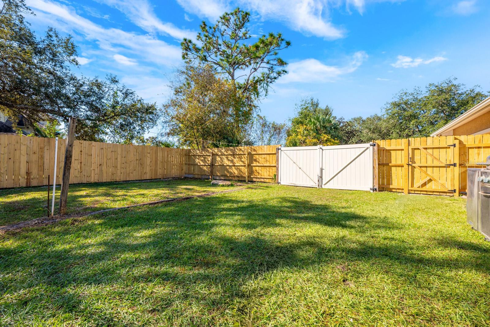 LAKE LENELLE WOODS - Residential