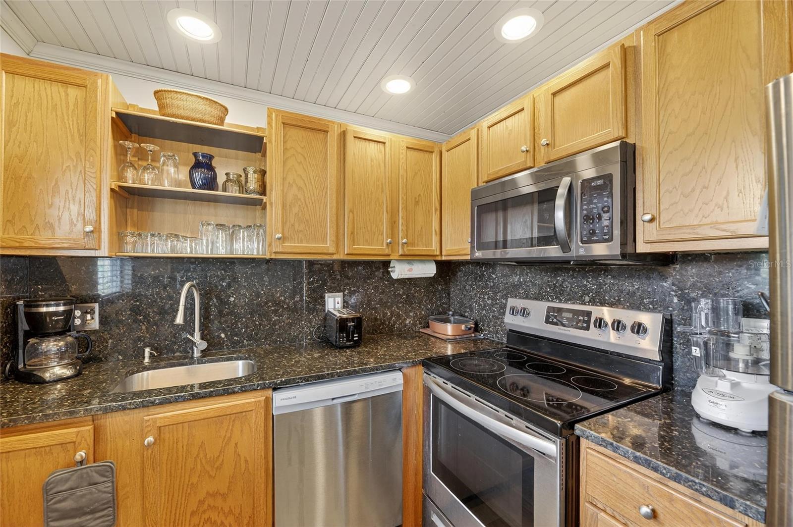 CAMBRIDGE I CONDO - Residential