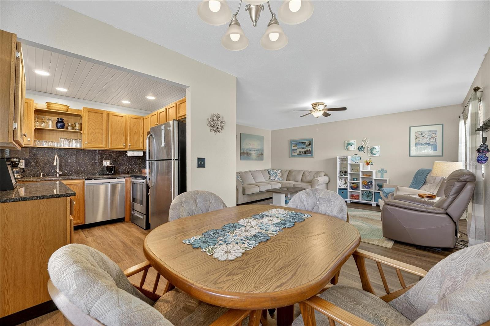 CAMBRIDGE I CONDO - Residential