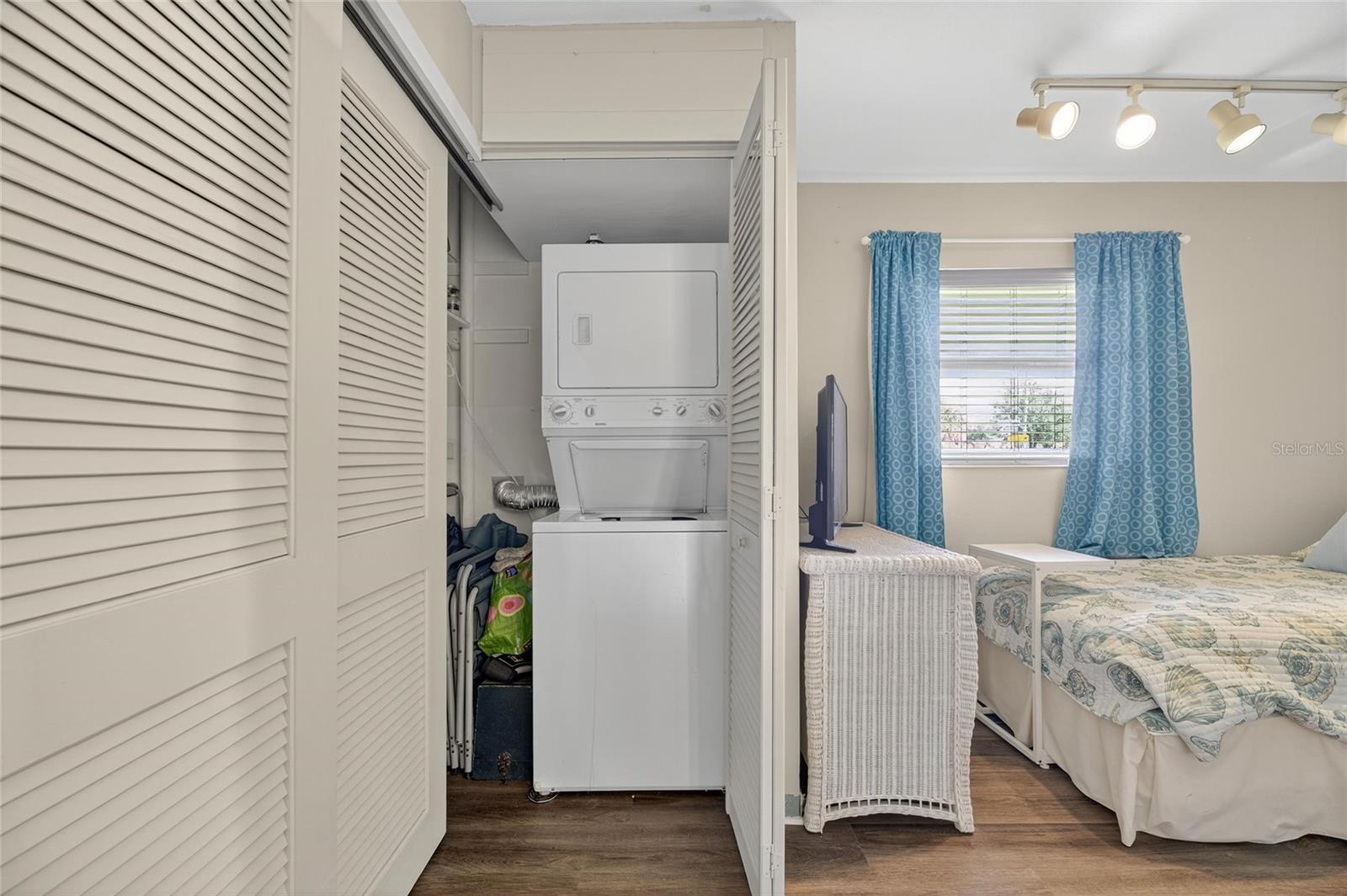 CAMBRIDGE I CONDO - Residential