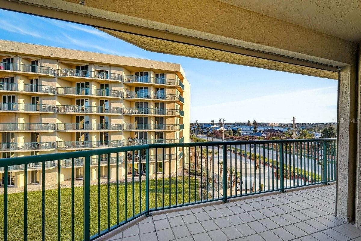 TOWERS AT PONCE INLET TOWER 01 CONDO - Residential