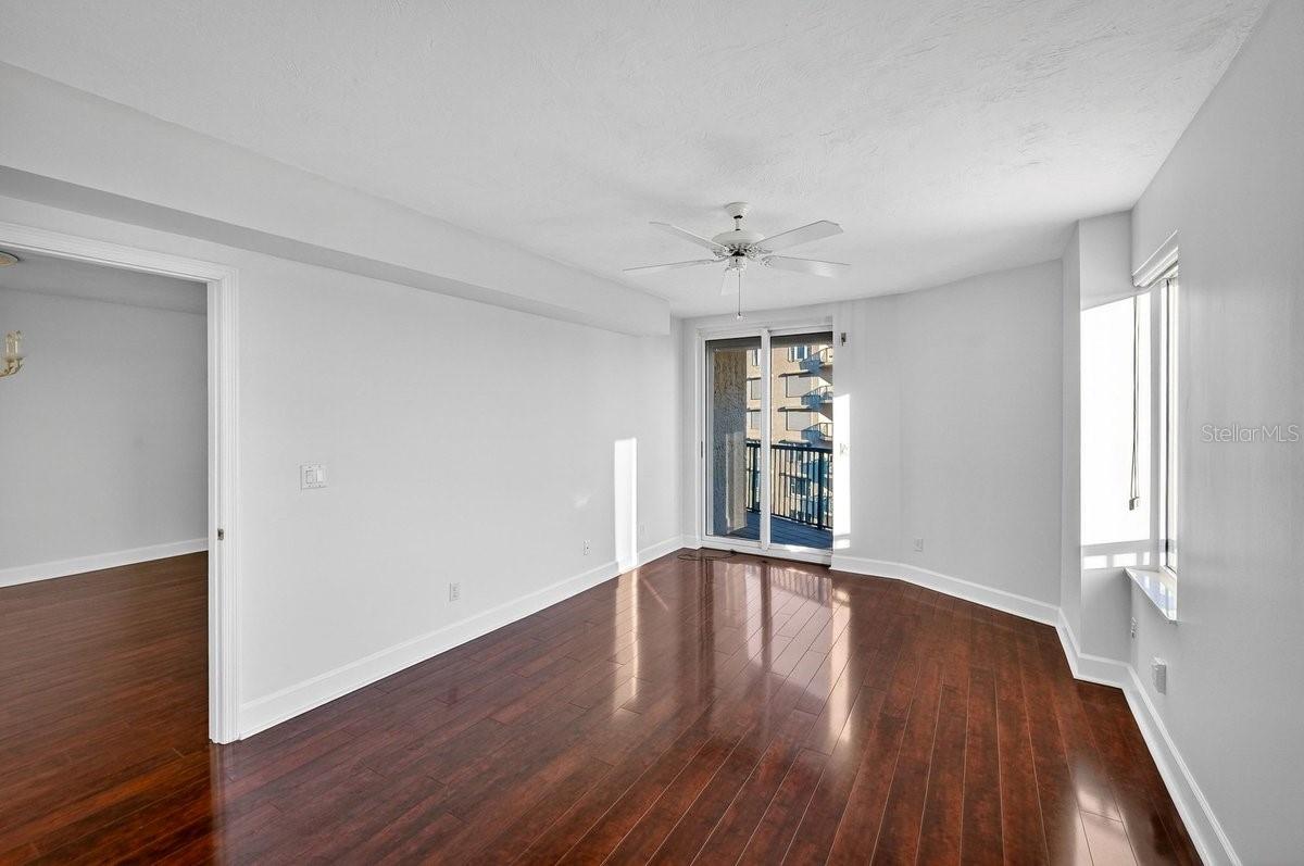 TOWERS AT PONCE INLET TOWER 01 CONDO - Residential